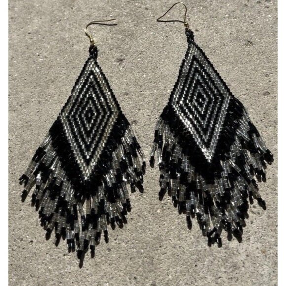 Vintage Long Black Clear Seed Bead Cluster Dangle Pierced Earrings Western 6” - Picture 10 of 13